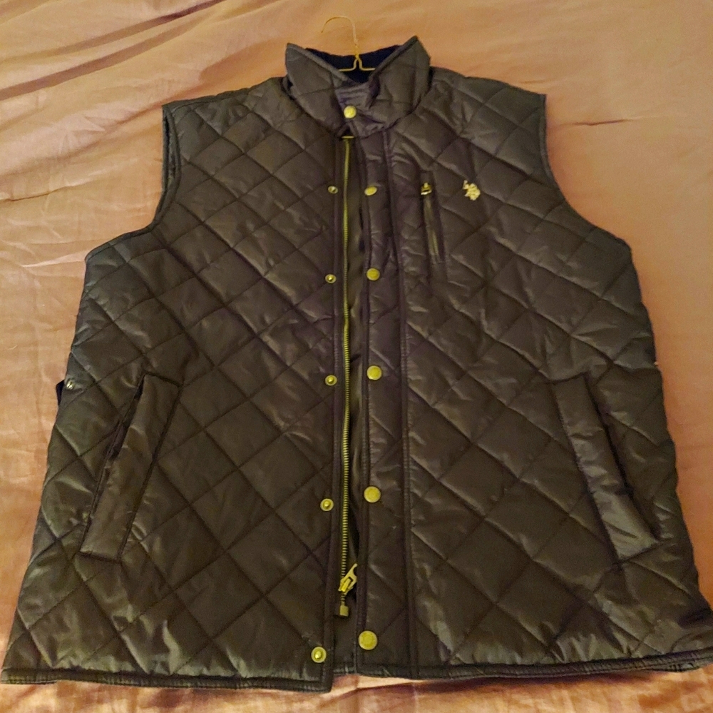 Mens Medium Winter Vest - US Polo Assn.